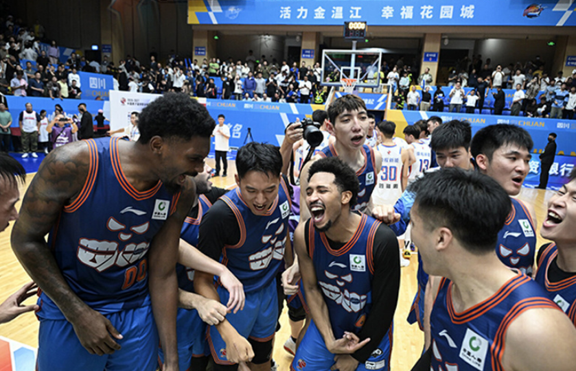 四川男篮时隔724天获2连胜:新季全胜高居第5 三外援模式成黑马